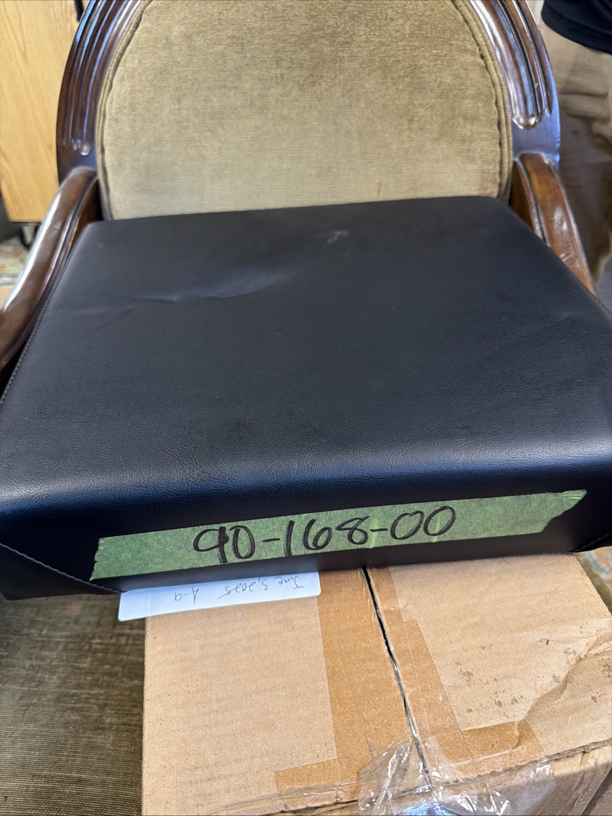 OEM Taylor Dunn Part # 90-168-00 - Cuscino sedile in vinile *SPEDIZIONE GRATUITA*
