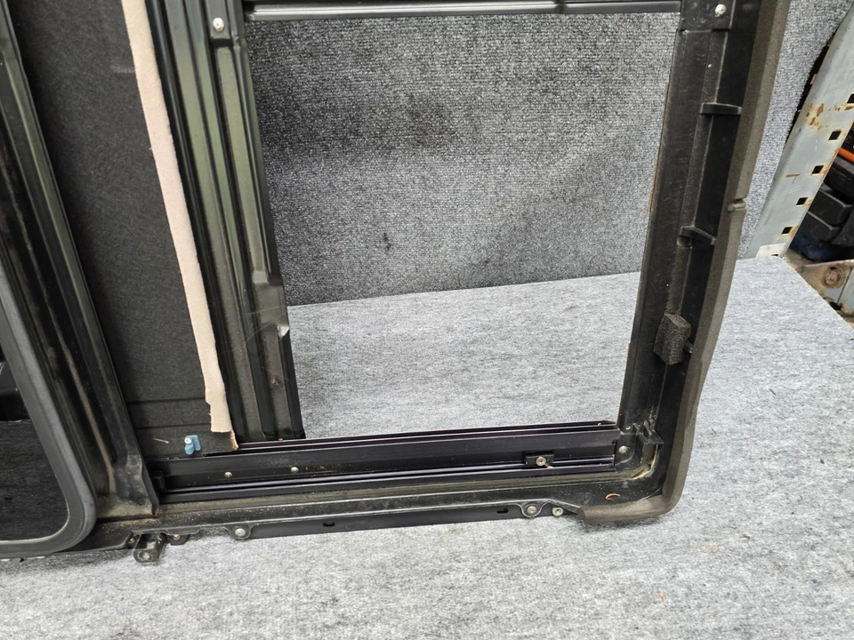 LEXUS 98-00 LS400 OEM TECHO CORREDIZO TECHO SUPERIOR VIDRIO PISTA MONTAJE DESLIZANTE Foto 3 de 4