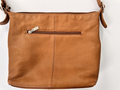 Wilsons Leather Pelle Studio Tan Pebbled Leather Shoulder Bag W/ Silver Tone Y2K