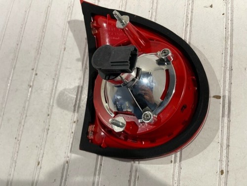 2006 2007 2008 2009 Volkswagen Golf GTI Rabbit Right Inner tail light lamp OEM - Picture 5 of 6