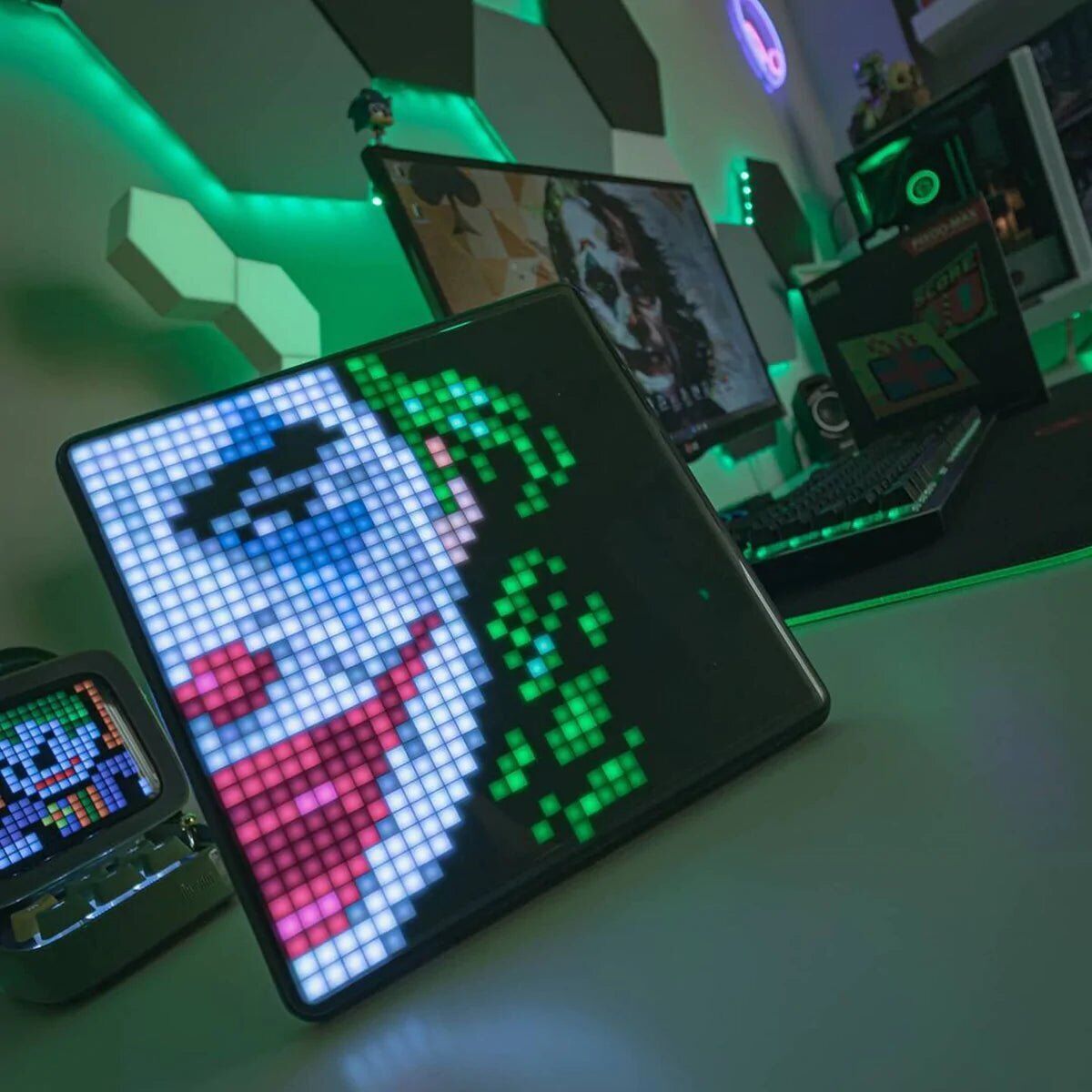 Divoom Pixoo 64 - The Best Pixel Art LED Display? 