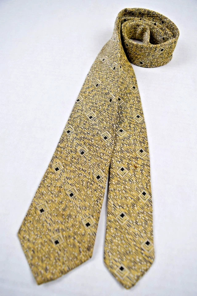 Corbata de Colección Años 60 Seda Warp Mediados de Siglo Mod Diamante Textura Seda Dorada 52 x 2.6" Foto 2 de 4