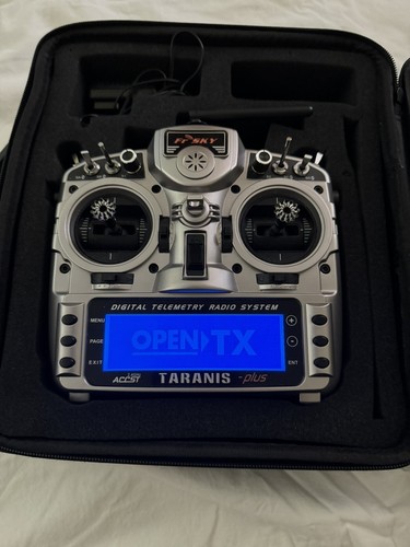 Lot Drone FPV Avec Fatshark Dominator, Radio Taranis XD9, Lipo, Chargeur – Occasion