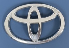 2004-2009 Toyota Prius Oem Front Hood Emblem W10 90975-02011 2004-2009 Toyota Prius Oem Front Hood Emblem W10 90975-02011