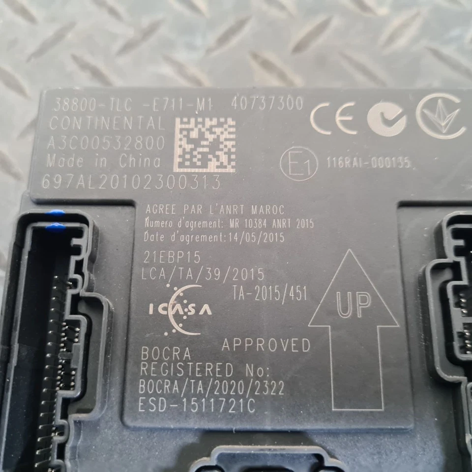 Honda CR-V Mk5 (RT68) 2021 2.0 Hybrid Central Body Control Module 38800TLCE711M1 - Image 2 of 4