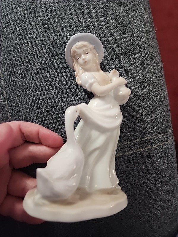 The Aspen Gallery Collection Girl With Geese Porcelain Figurine 6" Tall