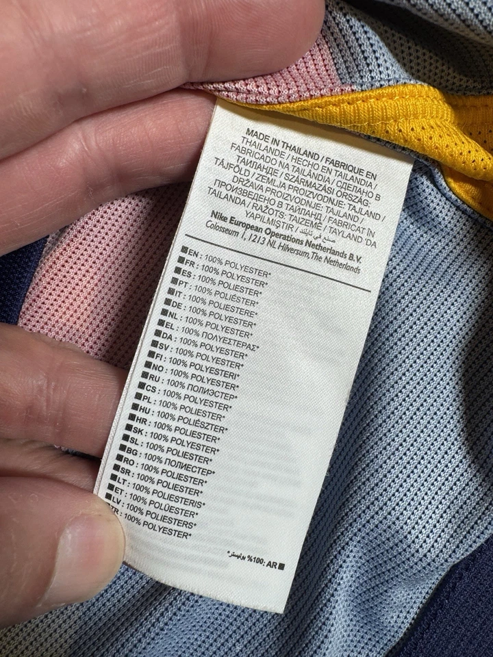 Camiseta Nike FC Barcelona 2015-16 Home - #8 INIESTA - Tamanho G - Versão Jogador - Imagem 4 de 4