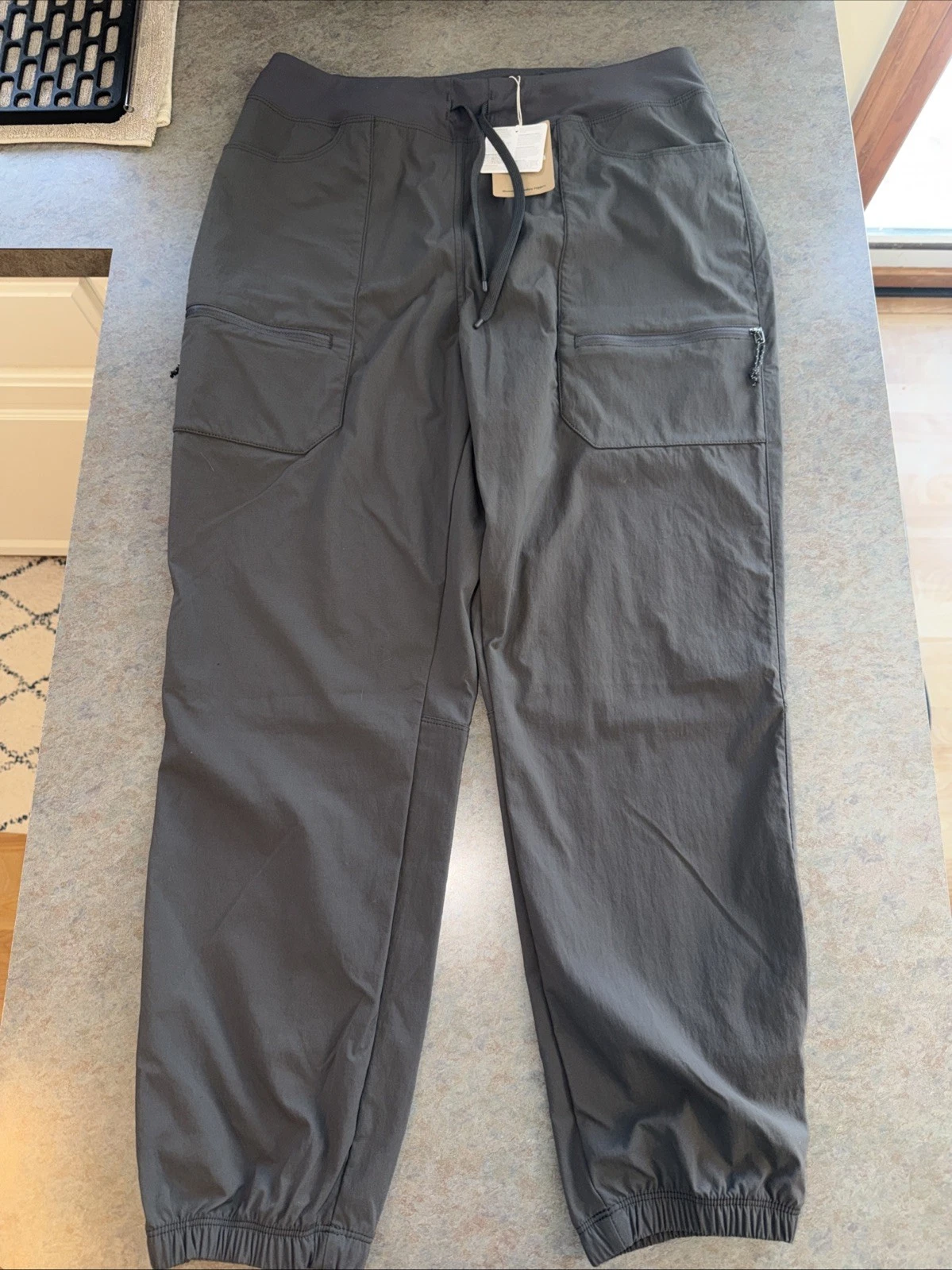 NWT Patagonia Quandry Joggers Pants Womens L Forge Grey Cargo $119 SALE! Hiking