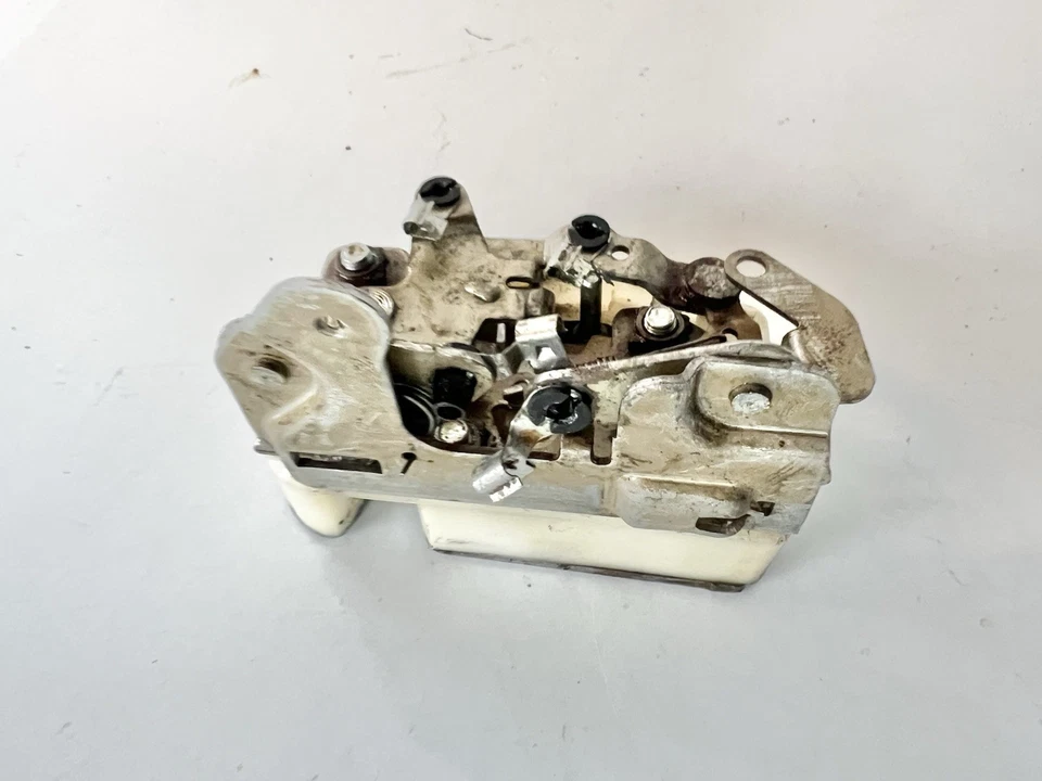 Cerradura puerta trasera derecha 84-96 Jaguar XJ6 Serie III 3 OEM (probado) Foto 3 de 3