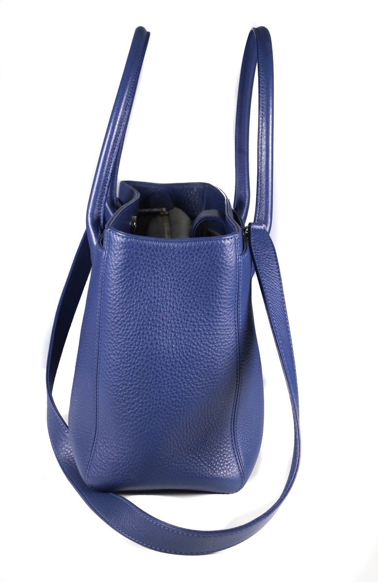極美品CHANEL 海軍ブルー Cerf 手提げバッグ 18開カード付 鑑定済 極美品CHANEL 海軍ブルー Cerf 手提げバッグ 18開カード付 鑑定済