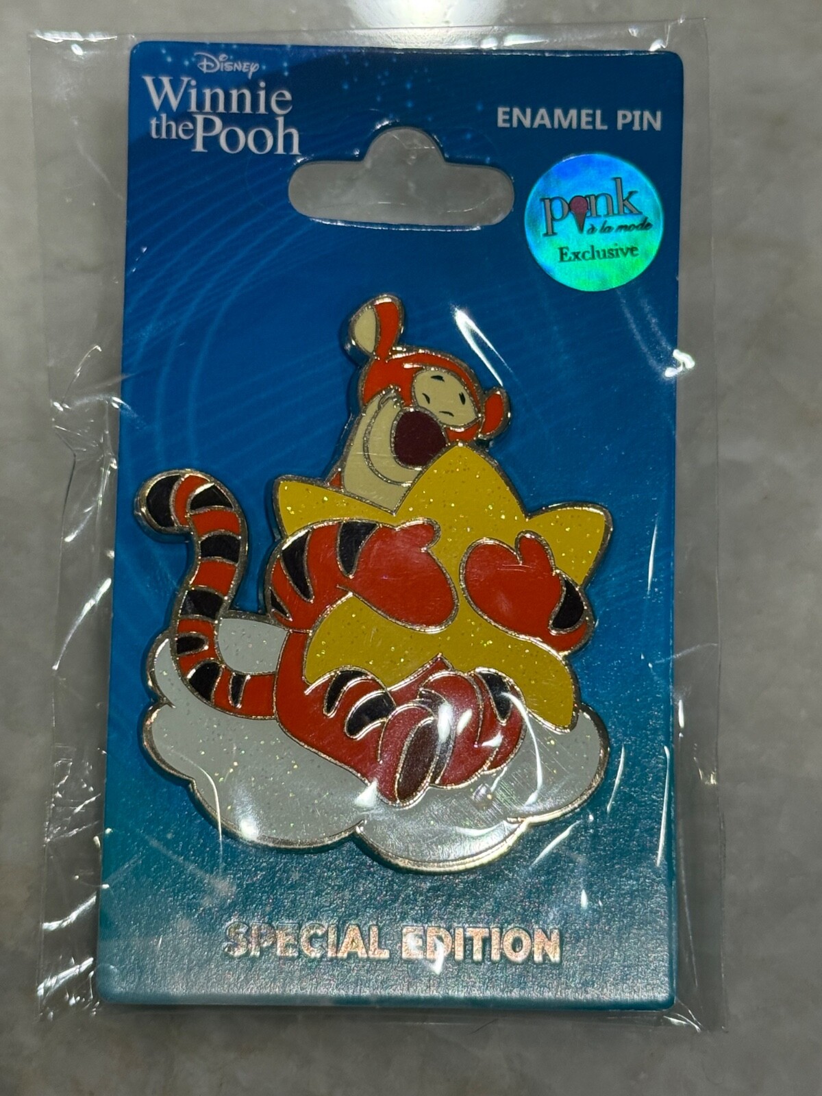 Disney Pink a la Mode Sleepy Tigger Hugging Star on Glitter Cloud LE 500 NEW