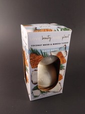 Love Beauty and Planet Bath Bombs Coconut Water and Mimosa Flower 7.8 oz