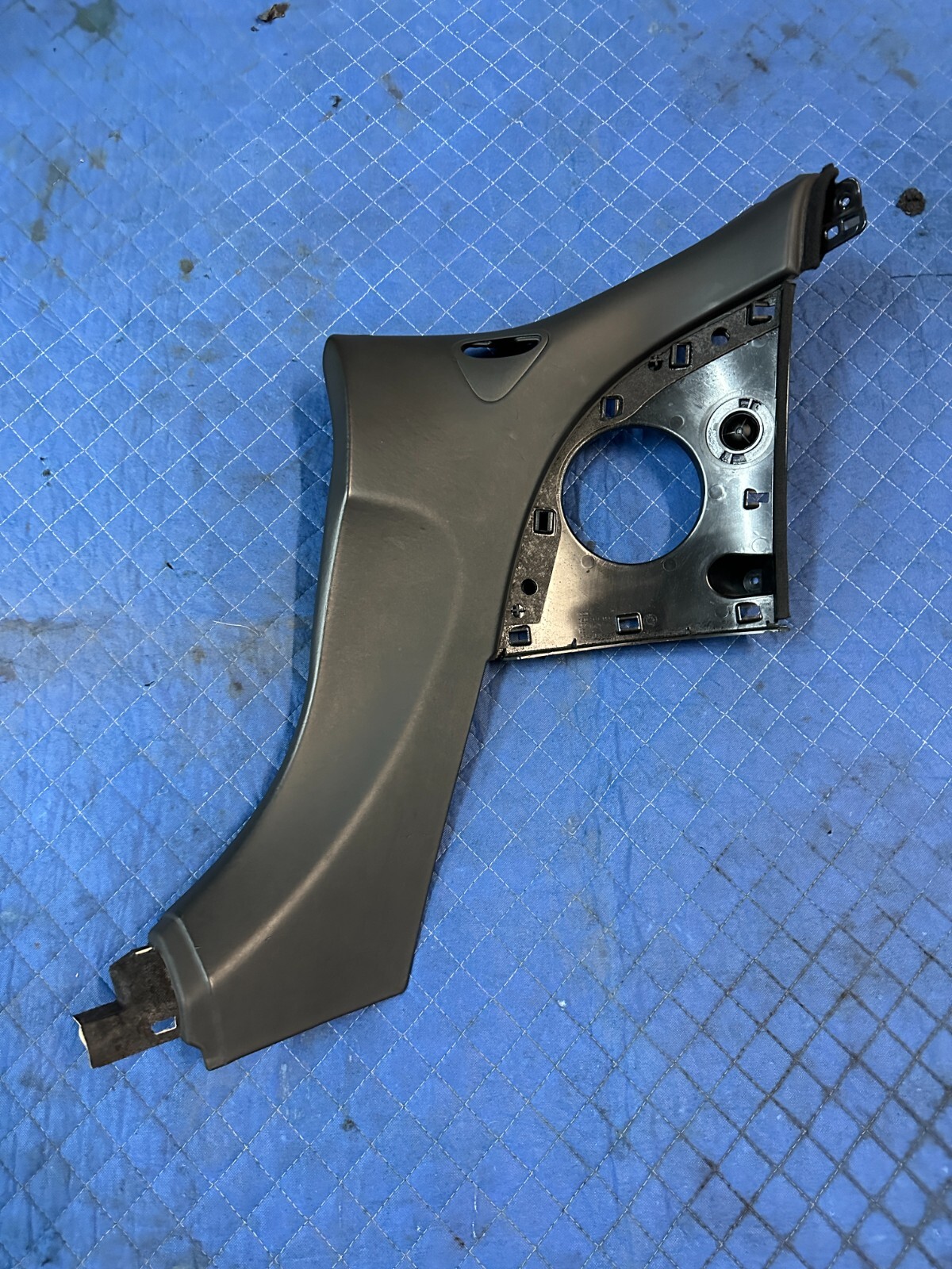 2014 AUDI R8 QUARTER TRIM PANEL LEFT DRIVER 420867036E 420 867 036 E OEM