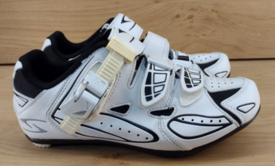 Chaussures Cyclisme Route Femme Serfas Podium Blanches – Taille EU 41/USA 9 – Occasion