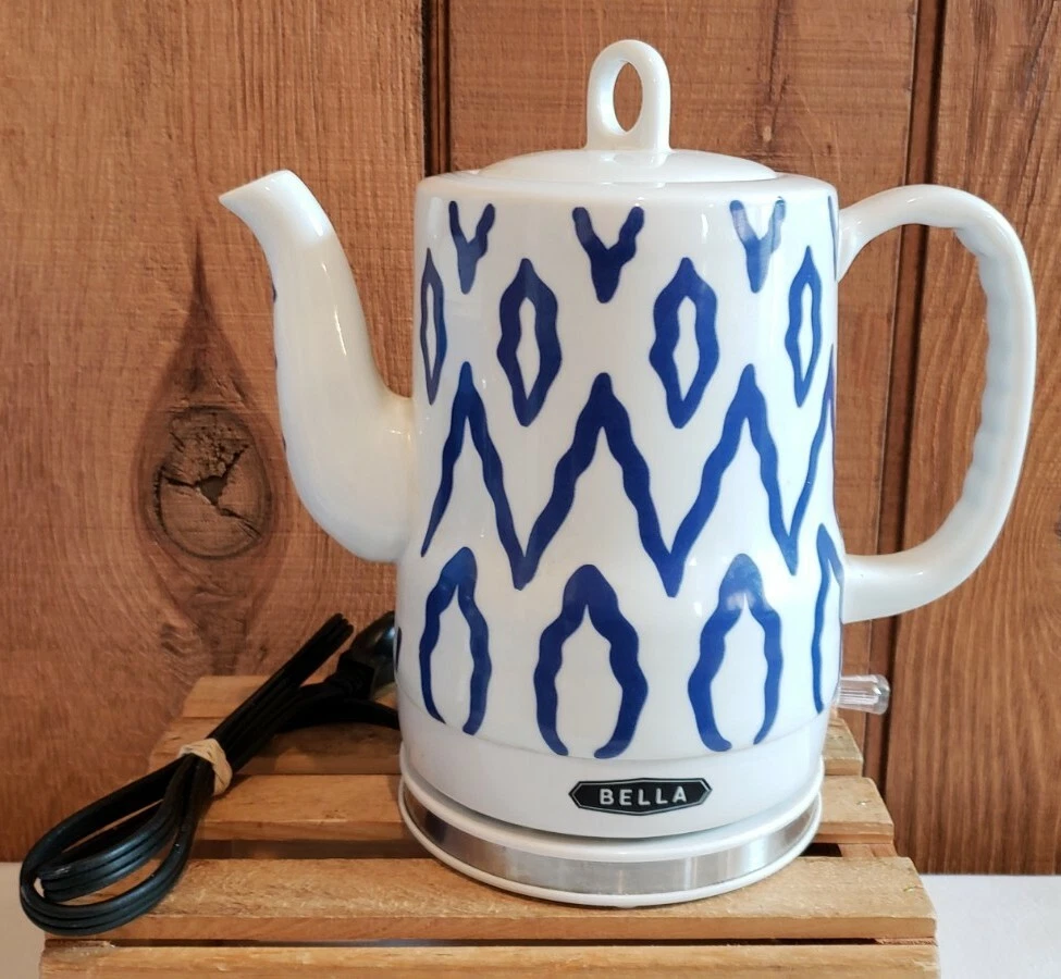 Bella Tea Kettle, White/Blue