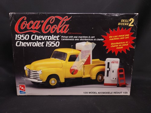 AMT 1/25 50 1950 Chevrolet 1500 Pickup Truck Coca Cola Machine Model Kit L1029
