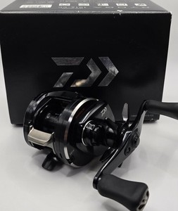 Moulinet D'appât Daiwa Ryoga C2025PE-SH - Pour Pêche En Mer - Droitier - Occasion Fonctionnel