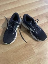 Size 7 women  s Brooks Ghost 15 navy Blue