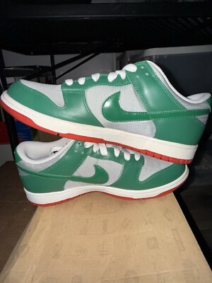 Size 11.5W/10M-VNDS-'RARE' Nike Dunk Low 'Silver / Pine Green' 2008