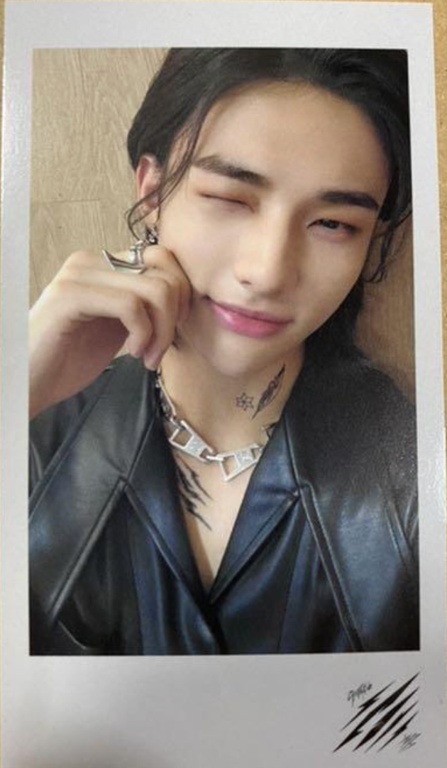 Stray Kids Hyunjin Scars Thunderous Official Photo card A,B