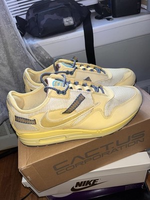 Air max 1 Travis Scott Saturn yellow