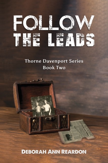 Follow the Leads by Deborah Ann Reardon (Paperback Book)