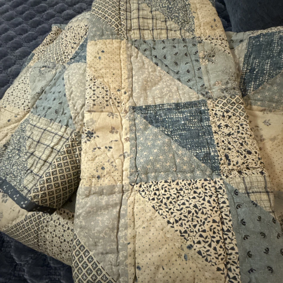 Edredón Pottery Barn Ellis Rev-King/Cal King con fundas King/usado EXCLNT CNDTN Foto 3 de 4