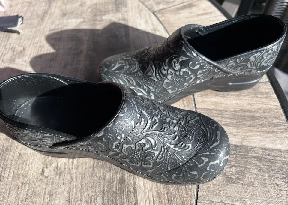 Zuecos Sanita Original Danesa Enfermera/Médico Negro Charol Talla 8 1/2 (39) Foto 3 de 4