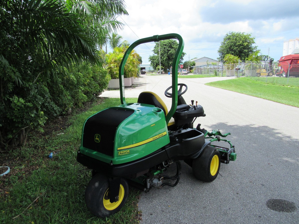 2018 John Deere 2500B Triplex PrecisionCut Greens Mower Diesel