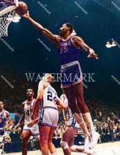 GO76 Wilt Chamberlain 1965 Philadelphia 76ers 8x10 11x14 16x20 Colorized Photo