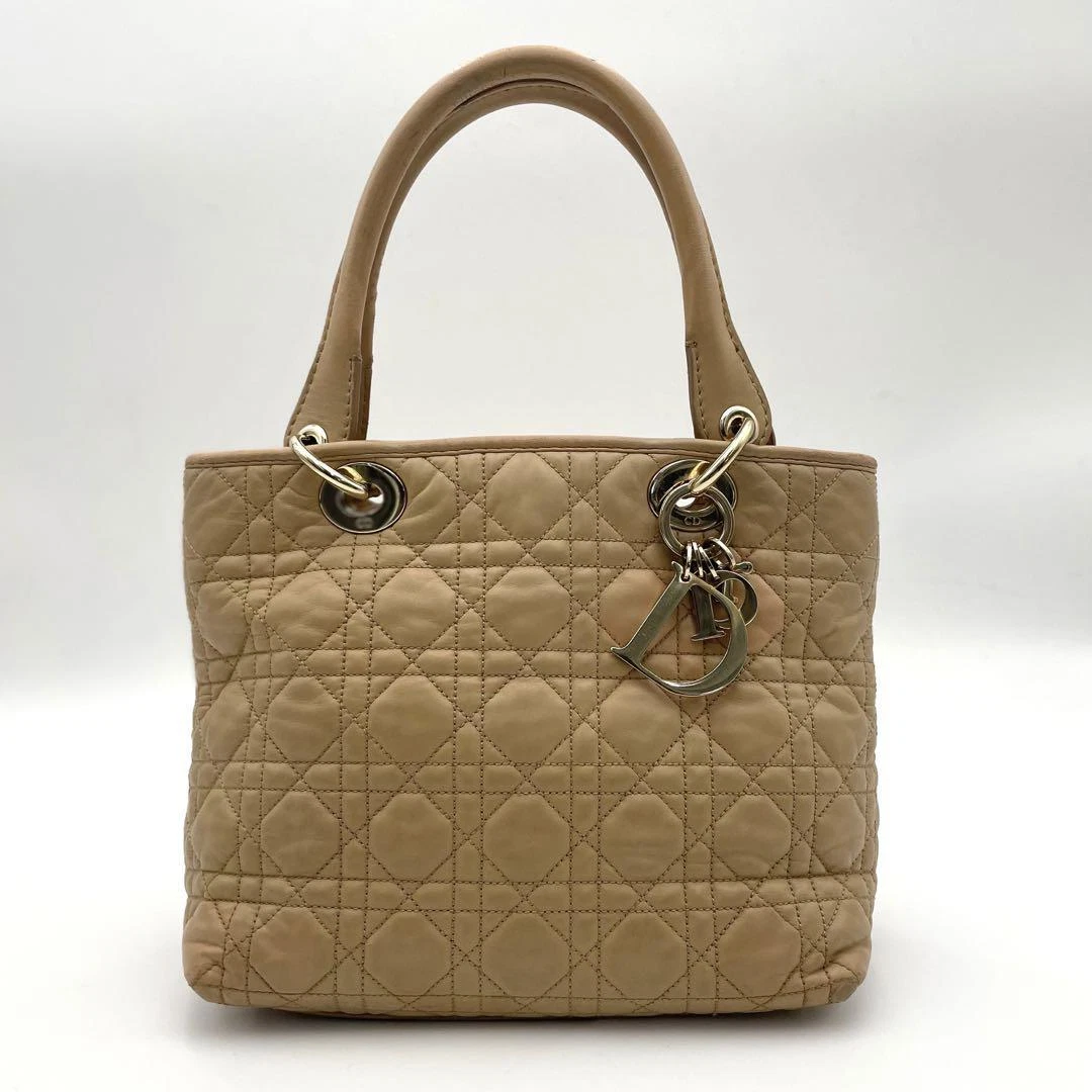 Modèle populaire ✨ Sac à main Dior en cuir matelassé beige