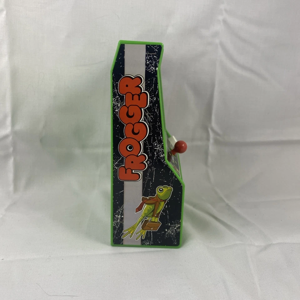 Frogger Retro Mini Arcade Game Electronic Handheld Toy - Image 2 of 3