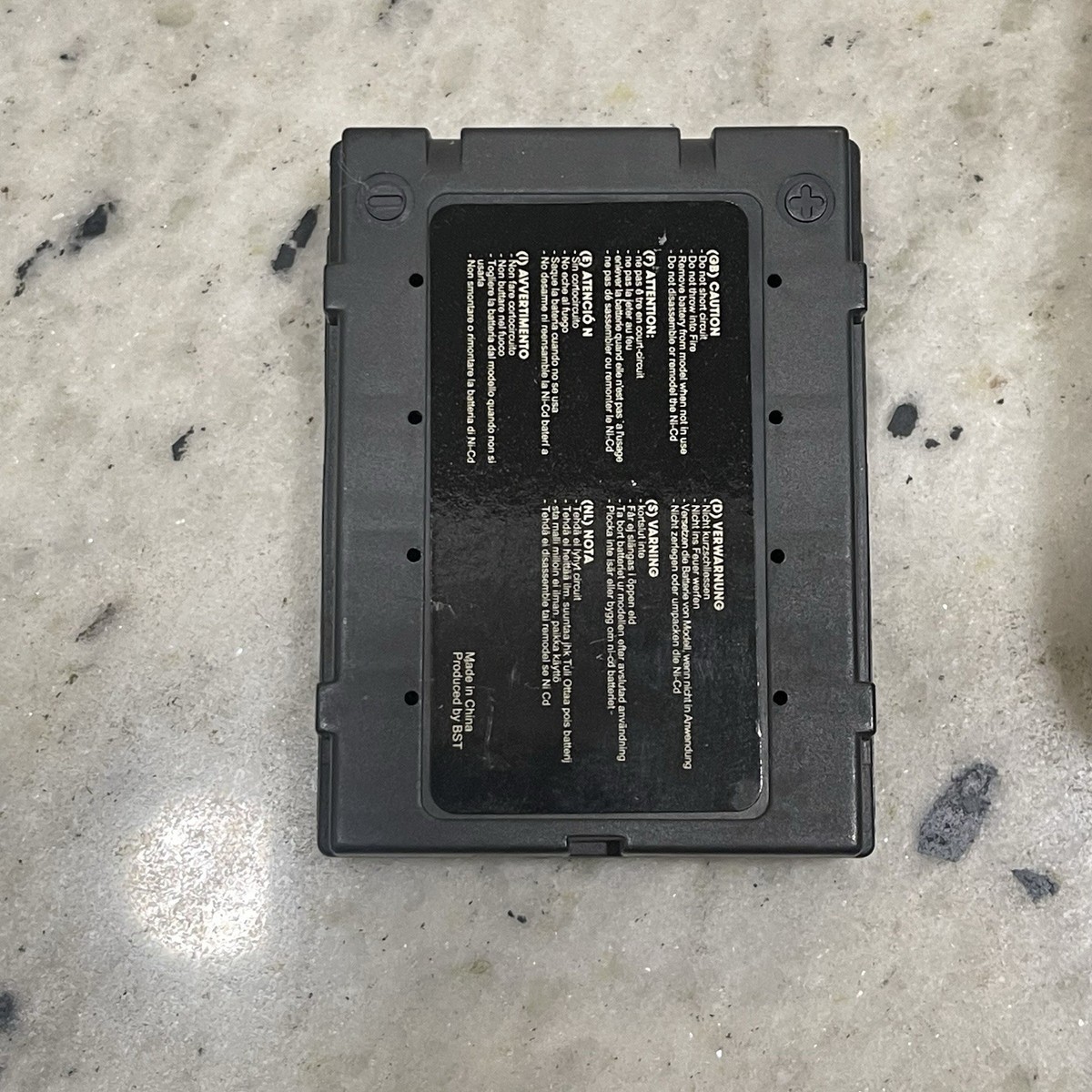 NIKKO 6.0V 650mAh Ni-Cd Slot in battery pack & 4 hour charger