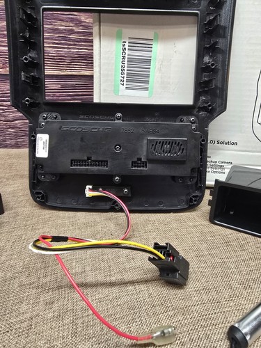 Scosche ITCCR04B Double DIN Radio Installation Dash Kit with Integrated Touchscr - Picture 7 of 9
