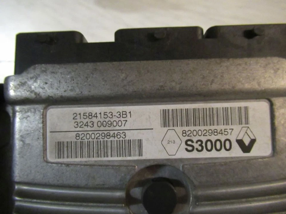 Centralina motore 8200298463 RENAULT MEGANE II COUPÉ-CABRIOLET (EM0/1) 2.0 - Immagine 2 di 3