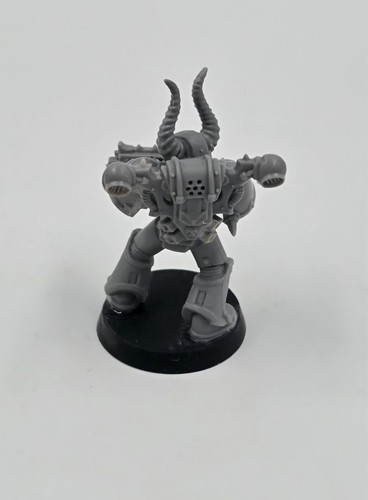 Trooper Veteran Chaos Space Marines Bits Warhammer 40K - Picture 2 of 2