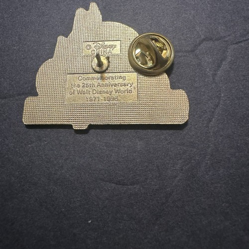 Vintage 1971-1996 Walt Disney World 25th Anniversary Commemorative Trading Pin - Picture 2 of 3