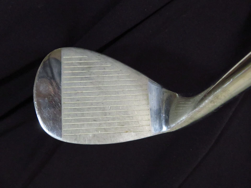 Club de Golf Warrior Custom Golf 60 ̊ Lob Wedge Derecha Pro Edge - Flexión rígida Foto 2 de 4