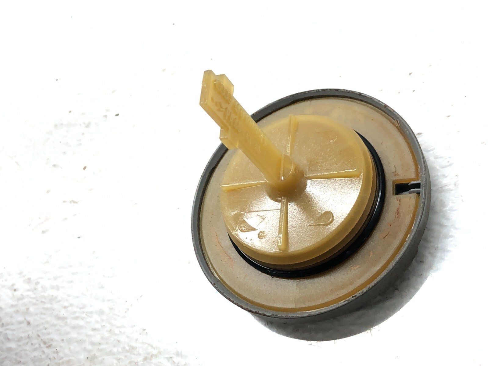 2014-2018 BENTLEY FLYING SPUR 4.0L V8 POWER STEERING FLUID RESERVOIR OEM