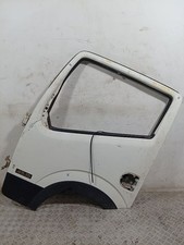 Porte avant et accessoires Nissan CABSTAR