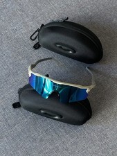 Oakley Radar EV Sunglasses &ndash; Ocean Blue Lens