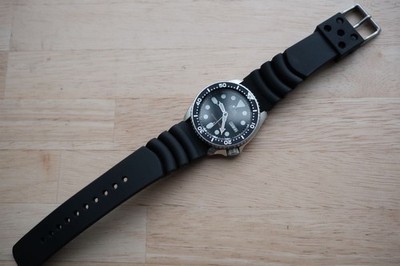 Seiko Black Boy SKX007K1 Cal.7S26 Diver Scuba 200m Automatic Mens