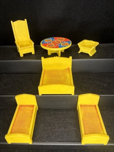Vintage Fisher Price Little People Family Castle Beds Table&Chairs/Thrones AS IS