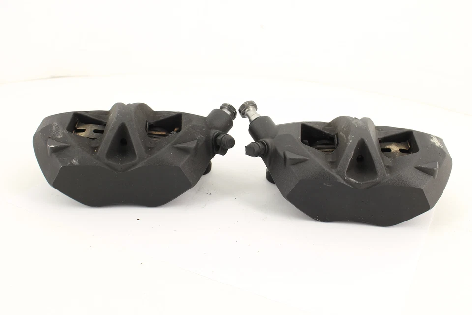 Juego de pinzas de freno delanteras derecha izquierda TRIUMPH DAYTONA 675 ABS 2013 T2021230 Foto 4 de 4