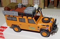 Busch 50329 - Land Rover Defender - Camel Trophy 1989