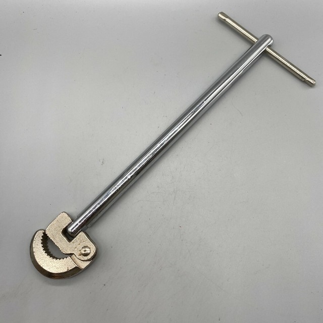 Self Adjustable Basin Wrench Universal Bath Kitchen Sink Tap Plumbing