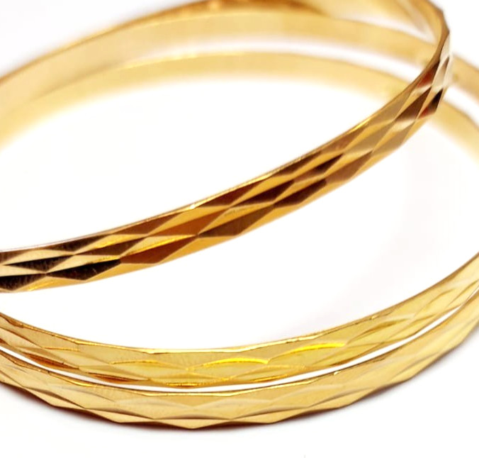Three 18K Solid Gold Hoop Bracelets Vintage '50 I… - image 4