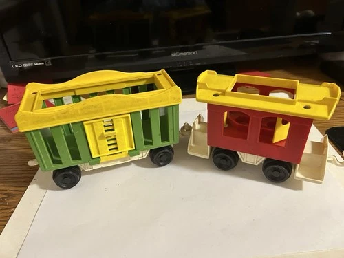 Vintage Fisher Price Circus Train 991 Lion Cage And Monkey Car 1973 Lot of 2