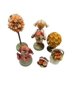 German FLADE Miniature Flax Haired Girl Flowers Flower Tree Vendor Erzgebirge