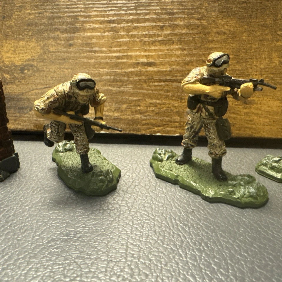 8 Unimax  Toy Soldier Lot - Image 2 of 4